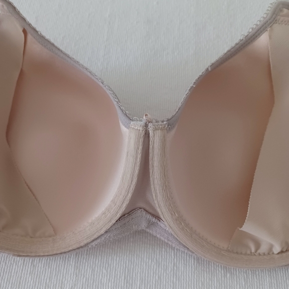 Wacoal Basic Beauty Spacer T-Shirt Bra, size 36C - Picture 8 of 14